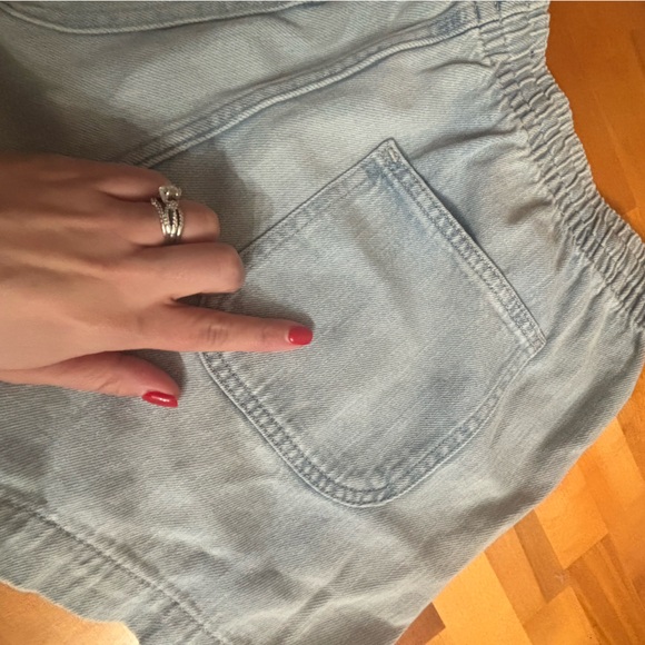 GAP Women’s Light Blue Jean Shorts NWT - Picture 3 of 4